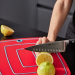 משטח חיתוך לארג' 38x29 ס"מ GRIP אדום מבית FOOD APP